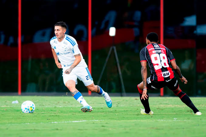 Cruzeiro vence o Vit&oacute;ria por 3 a 1 e se aproxima da zona de classifica&ccedil;&atilde;o &agrave; Libertadores - AG&Ecirc;NCIA ESPORTE