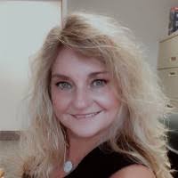 40+ "Amanda Spear" profiles