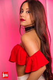 She and the band found immense popularity with such singles as hoy se sale, agua en la boca and como va. in 2019, she released the singles yo quiero and me. Sheila Rodriguez Photos Facebook