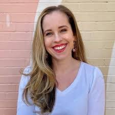 Amanda Smithers's Instagram, Twitter & Facebook