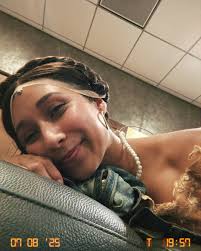 Take all the Hygge that you can with you 🫶🍻☃️🦌🧊 I feel so lucky to have  shared the stage with these incredible people. I'm gonna miss this show 😭  na na na