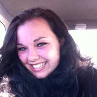 Alexis Pedersen's Instagram, Twitter & Facebook