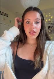 Amanda Lovell's Instagram, Twitter & Facebook