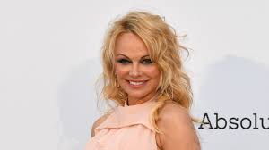 Pamela anderson i'm not a victim blamer and i won't apologize!!! So Schon Sah Pamela Anderson Bei Ihrer Sechsten Hochzeit Aus Promiflash De