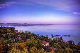 The most popular beach and resort area in hungary, the huge freshwater lake and it's surrounding is a perfect place to relax. Balaton Lake Hungary Stock Photo Image Of Architecture 166105940