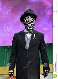 Maquillage tête de mort maquillage halloween homme maquillage de fete maquillage squelette mexicain le jour des morts maquillage carnaval tatouage avant bras deguisement halloween recherche. Carnaval De Dia De Los Muertos Homme De Maquillage De Crane De Sucre Jour De Photo Editorial Image Du Russia Effrayant 124429016