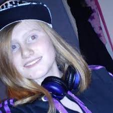 Nicole McMaster (@Nicole97CherylC)