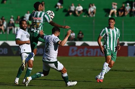 Goi&aacute;s perde para o Juventude, deixa a lideran&ccedil;a da S&eacute;rie B e tem invencibilidade quebrada | Daqui