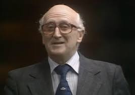 This guy looks a little screwy!