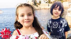 Филипп киркоров сегодня весь день принимает поздравления от друзей, родных, коллег и поклонников. Grecheskie Kanikuly Detej Filippa Kirkorova Martin I Alla Viktoriya V G Deti Kanikuly Martini