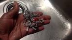 Het werkt echt! Zilver poetsen met tandpasta - YouTube