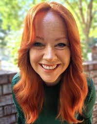 Lori Hammond's Instagram, Twitter & Facebook