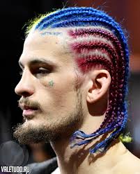 Моутиньо раз за разом пропускал комбинации в голову, но не сдавался и продолжал идти вперед.шон о'мэлли. Shon O Melli Cherez 5 Let Ya Budu Chempionom A Vera Ostanetsya Dzhornimenom Vse Novosti Boksa I Boev Bez Pravil Na Valetudo Ru