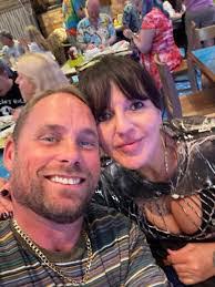 Shannon Horn's Instagram, Twitter & Facebook