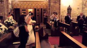 Canciones para bodas modernas y muy populares para la entrada de la novia y os dejo con nuestra. Entrada De La Novia A La Iglesia Youtube