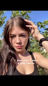 Alex Crotty's Instagram, Twitter & Facebook