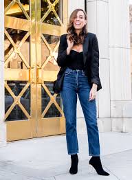 You can wear a corset belt over virtually anything in your closet, but the trick to rocking the look successfully is choosing the right style for your figure and deciding how bold pair the belt with rugged or chunky footwear. How To Wear The Corset And Jeans Celebrity Style Trend Sydne Style