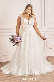 Sophia Tolli Y12011ls Alannah Plunging Neck Plus Size Wedding Dress In 2021 Plus Size Wedding Gowns Plus Size Bridal Dresses Plus Wedding Dresses
