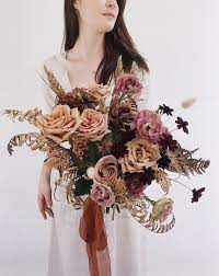 Popular dry wedding bouquet of good quality and at affordable prices you can buy on aliexpress. 15 Gorgeous Bridal Bouquets Using Dried Flowers Wedding Inspiration 100 Layer Cake