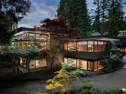 Photos: Ron Thom heritage home lists in West Vancouver