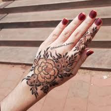 Pin By Shakila Raj On Mehandi Designs Simple Arabic Mehndi Designs Modern Mehndi Designs Rose Mehndi Designs