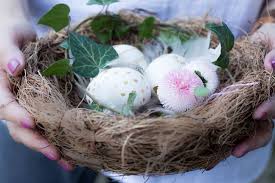 Rebecca robeson, is our lead designer and owner of the company. Ostereier Aus Gips Ein Schnelles Oster Diy House No 37