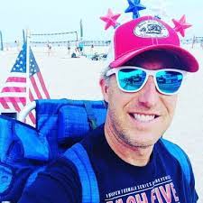 Brad Mohr's Instagram, Twitter & Facebook