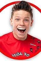 Ashton Paxton's Instagram, Twitter & Facebook