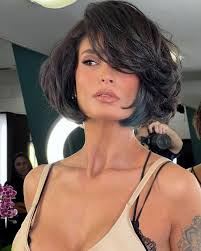 Connie Warwick's Instagram, Twitter & Facebook