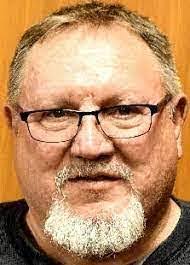 Chet Diamond's Instagram, Twitter & Facebook