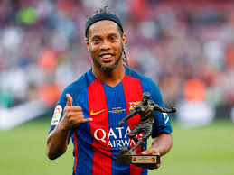Ronaldinho'yu şu video ve şu cümleden daha iyi tarif eden bir şey olamaz herhalde. Barcelona And Brazil Legend Ronaldinho Launches Rap Career Mirror Online