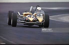 1964 48th Indianapolis 500 Bobby Johns And Duane Carter Both Drove Smokey Yunick S Radically Designed Hurst Floor Shift Vintage Racing Indianapolis 500 Racing