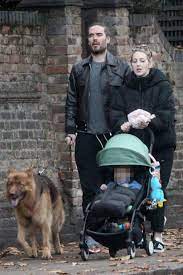This is a rise of 1.38% in the last three months (since february 2021) and 8.99% since 12 months ago. Russell Brand To Become A Dad For The Second Time As He S Spotted With Very Pregnant Wife Laura Gallacher