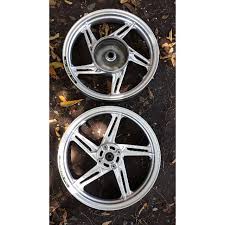 Buat anda yang ingin mengganti pelek standar dari genio, vario hingga beat, vnd racing baru saja melahirkan pelek ring 12 inci. Velg Beat New Babylook Shopee Indonesia