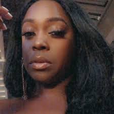 Stephanie Kimmons's Instagram, Twitter & Facebook