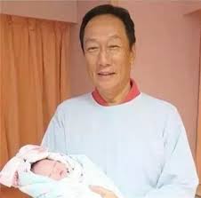 Jun 12, 2021 · 鴻海集團創辦人郭台銘委託鴻海公司和永齡基金會進口500萬劑bnt疫苗，中央流行疫情指揮中心指揮官陳時中今（12日）證實，將開放有條件專案進口。 éƒ­å°éŠ˜è€å©† æž—æ·'å¦‚ å› ç—…é›¢ä¸– å¦‚ä»ŠçœŸç›¸çµ‚æ›å…‰ æŽå˜‰èª çˆ†æ€'æ–¥è²¬ é¦¬é›²ä¹Ÿæ†¤è€Œç ´å£å¤§ç½µ