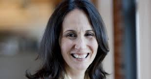 Edith Harmon's Instagram, Twitter & Facebook