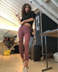Pin On Emily Ratajkowski