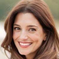 Julie Moree's Instagram, Twitter & Facebook