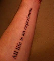 De très nombreux portraits de dali tatoués sur le bras dans un style très réaliste. Ecriture Tatouage 20 Idees Pour Un Tatouage De Phrase Sur L Avant Bras