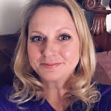 Nadine Hammoud's Instagram, Twitter & Facebook