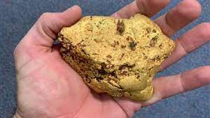 Small nuggets vs big nuggets. Australian Finds A 100 000 Gold Nugget Using Metal Detector Bbc News