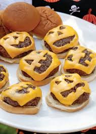 Halloween Essen Kinder Party Ideen Cheesburgers Kase Gesicht Helloween Essen Halloween Essen Essen Fur Kinder