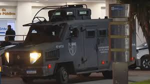 Polícia tenta prender 98 do CV em ação contra roubo de veículos no Rio