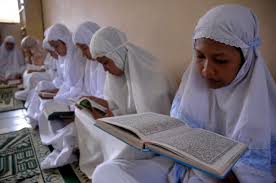 Jin secara harfiah berarti sesuatu yang berkonotasi tersembunyi atau tidak terlihat. Ujian Nasional Amalan Ayat Alquran Ini Dianjurkan Menjelang Un