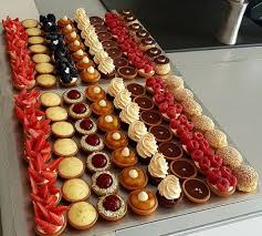 Ommande De Petits Fours Sucres Petitsfours Migniardises Patisserie Pastrylove Pastrychef Yummy Sweet De Petits Fours Sucres Patisserie Petit Four Sucre