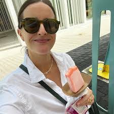 Cara Barrett's Instagram, Twitter & Facebook