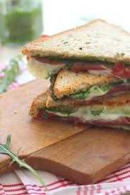 Croque Monsieur Au Four Au Jambon De Parme Mozzarella Et Pesto De Roquette Contes Et Delices Recette A Base De Mozzarella Pesto Roquette Croque Monsieur Au Four