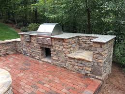 outdoor kitchens & fireplaces