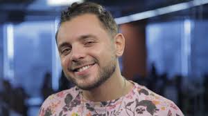 Hernán Arbuco, de La Champions Liga: "Cuando cantan mis canciones me siento  un semidiós"